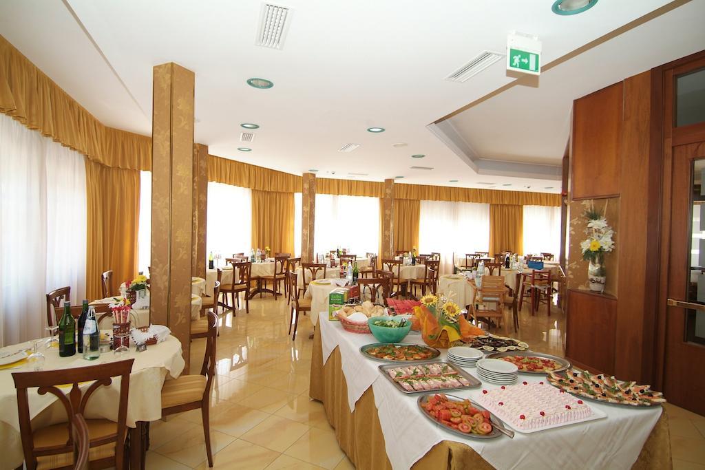 Hotel Fabius Bellaria-Igea Marina Exterior photo